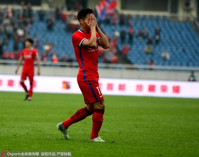 罗马诺在社交媒体上写道：“恩德里克将在今晚启程飞往马德里，他正在等待在2024年7月加盟。
